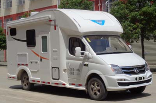 上汽大通V80房車C型